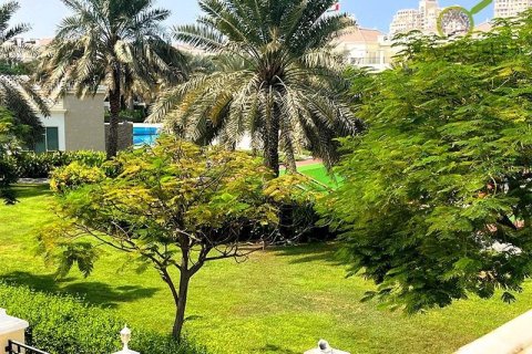 Вилла с 6 спальнями в Al Hamra Village, ОАЭ №75583 3