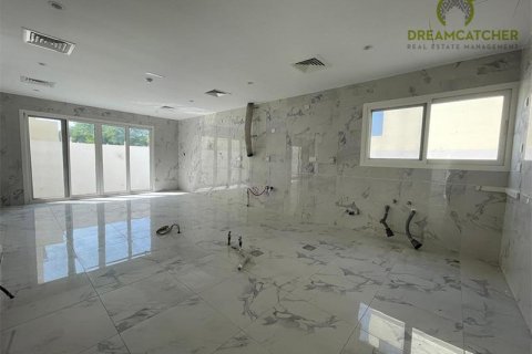 Вилла с 6 спальнями в Al Hamra Village, ОАЭ №75583 8