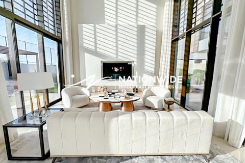 4 bedrooms Villa in Abu Dhabi, UAE No. 75853