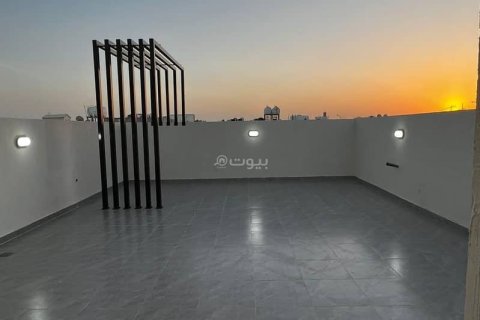 5 bedrooms Villa in Riyadh, Saudi Arabia No. 99525 12