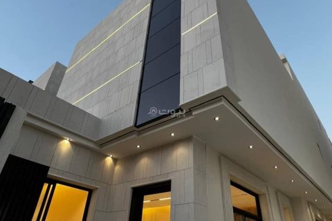 5 bedrooms Villa in Riyadh, Saudi Arabia No. 99525 14