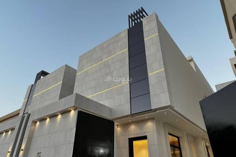 5 bedrooms Villa in Riyadh, Saudi Arabia No. 99525 3