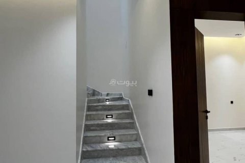 5 bedrooms Villa in Riyadh, Saudi Arabia No. 99525 8