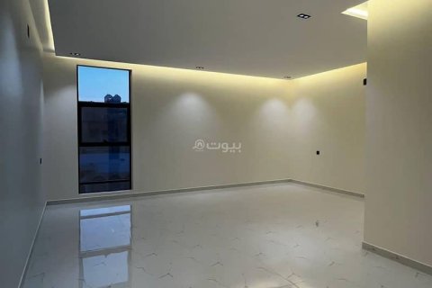 5 bedrooms Villa in Riyadh, Saudi Arabia No. 99525 10
