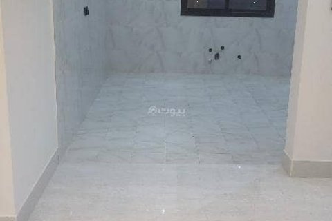5 bedrooms Apartment in Riyadh, Saudi Arabia No. 99524