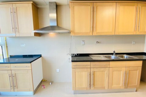 Apartment de 3 dormitorios en Corniche Road, UAE No. 75918 17