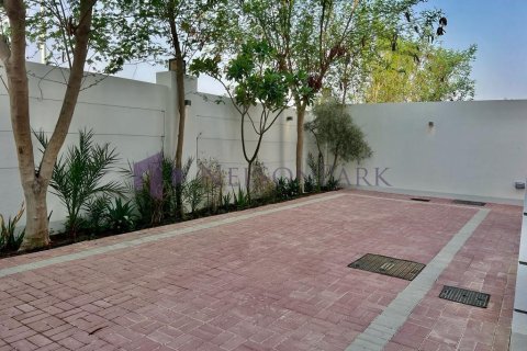 Villa de 4 dormitorios en Doha, Qatar No. 58380 9