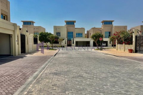 4 غرف نوم فيلا في الدوحة, Qatar رقم 58381 3