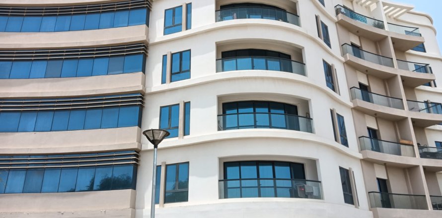 Apartment de 2 dormitorios en Muscat, Oman No. 105035