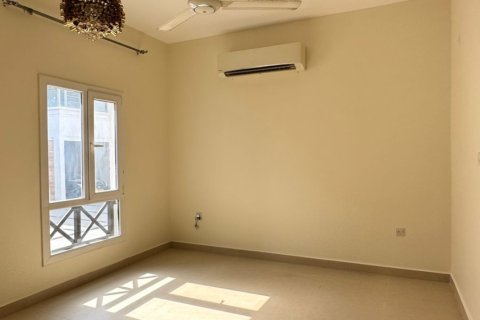 Villa Gemela de 6 dormitorios en Muscat, Oman No. 105033 4