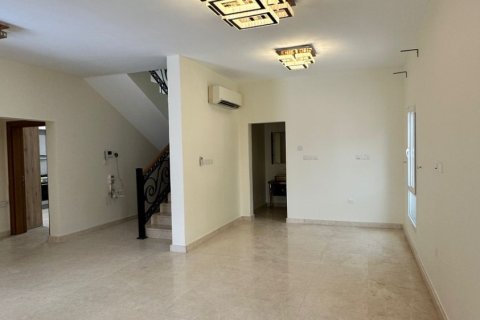Villa Gemela de 6 dormitorios en Muscat, Oman No. 105033 8