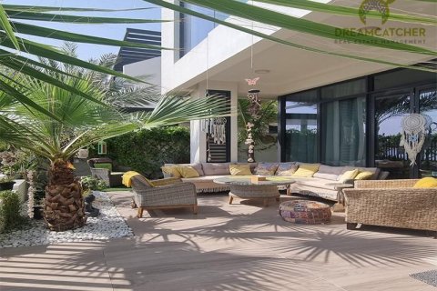 4 bedrooms Villa in Mina Al Arab, UAE No. 75487