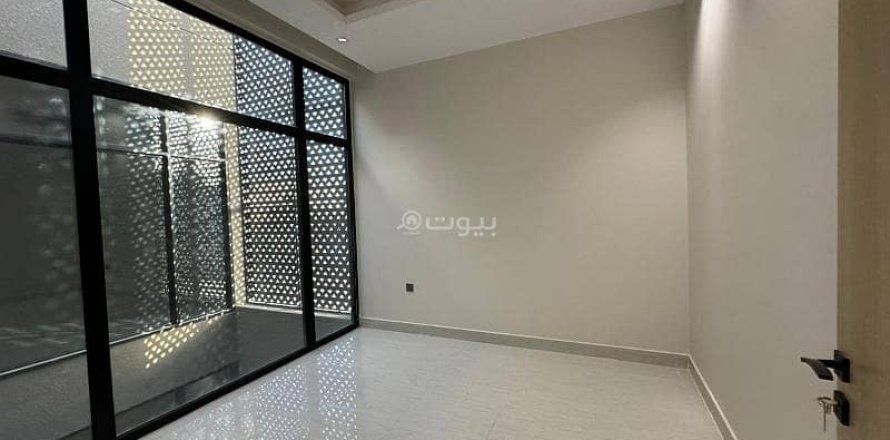 Villa de 4 chambres à Riyadh, Saudi Arabia No. 60159