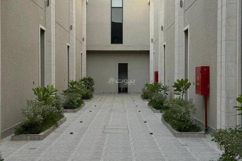 Villa de 4 chambres à Riyadh, Saudi Arabia No. 60159 14
