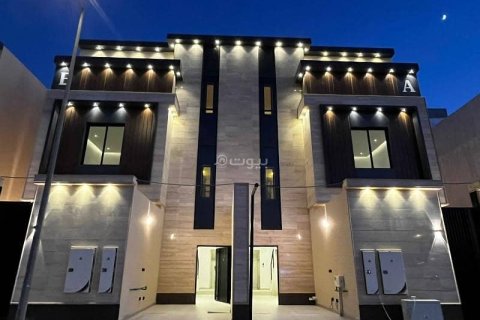 6 bedrooms Apartment in Riyadh, Saudi Arabia No. 60162