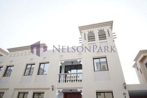 Villa de 5 dormitorios en Doha, Qatar No. 57391 3