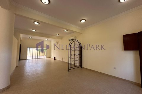 Villa de 4 chambres à Doha, Qatar No. 57390 8