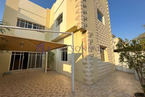 Villa de 4 chambres à Doha, Qatar No. 57390 4