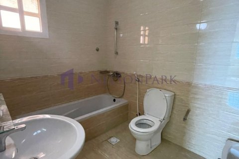 Villa de 6 dormitorios en Doha, Qatar No. 57376 13