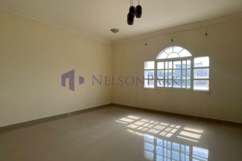 Villa de 6 dormitorios en Doha, Qatar No. 57376 7