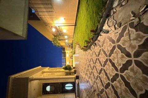 Villa de 9 dormitorios en Riyadh, Saudi Arabia No. 69095 4