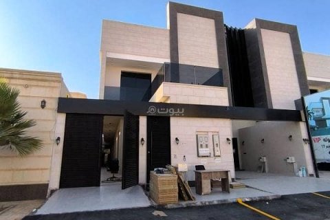 4 bedrooms Apartment in Riyadh, Saudi Arabia No. 69093
