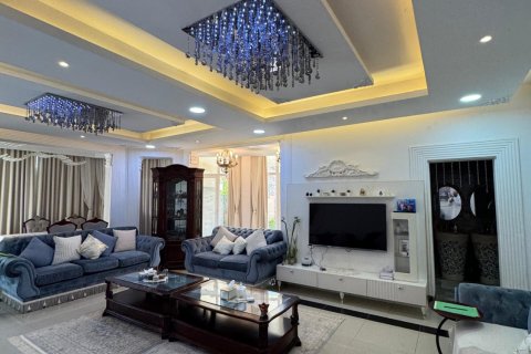 9 bedrooms Villa in Bawshar, Oman No. 54775 4