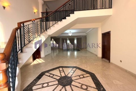 Villa de 5 dormitorios en Doha, Qatar No. 57728 4
