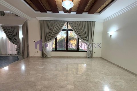 Villa de 5 dormitorios en Doha, Qatar No. 57728 9