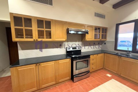 Villa de 5 dormitorios en Doha, Qatar No. 57728 7