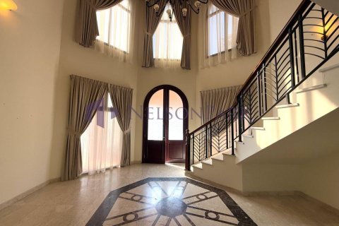Villa de 5 dormitorios en Doha, Qatar No. 57728 3