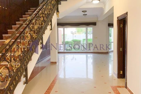 Villa de 3 dormitorios en Doha, Qatar No. 57729 5
