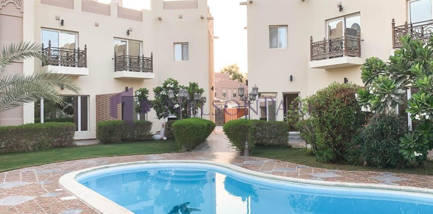 Villa de 3 dormitorios en Doha, Qatar No. 57729