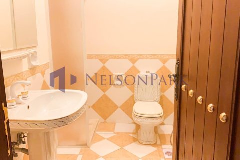 Villa de 3 dormitorios en Doha, Qatar No. 57729 15