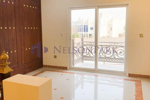 Villa de 3 dormitorios en Doha, Qatar No. 57729 6