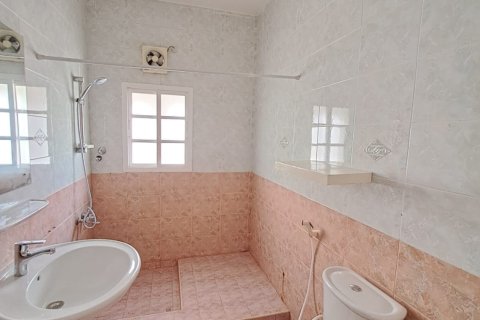 3 bedrooms Apartment in Muscat, Oman No. 54476 5