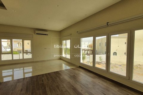 Villa de 7 dormitorios en Al Awabi, Oman No. 53790 12