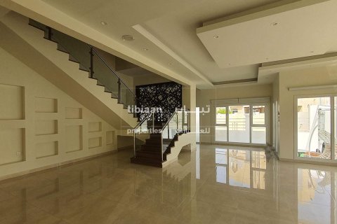 Villa de 7 dormitorios en Al Awabi, Oman No. 53790 11