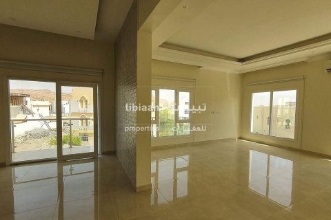 Villa de 7 dormitorios en Al Awabi, Oman No. 53790 13