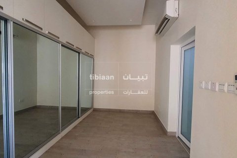 Villa de 7 dormitorios en Al Awabi, Oman No. 53790 6