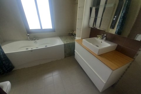5 bedrooms Villa in Muscat, Oman No. 54694 4