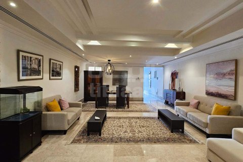 4 bedrooms Villa in Muscat, Oman No. 53273 3