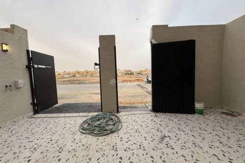 Villa de 5 chambres à Riyadh, Saudi Arabia No. 62512 4