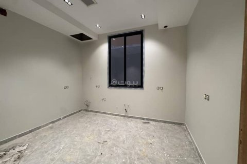 Villa de 5 chambres à Riyadh, Saudi Arabia No. 62512 10