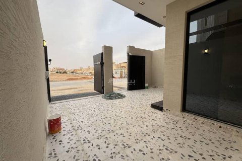 Villa de 5 chambres à Riyadh, Saudi Arabia No. 62512 5