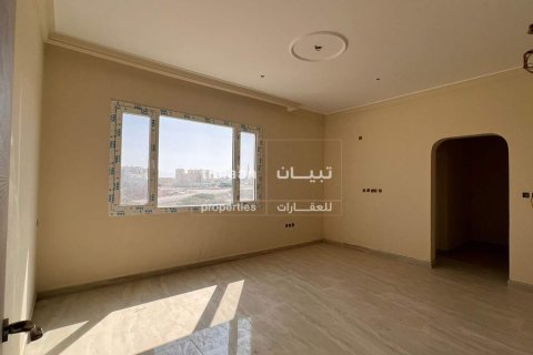 5 bedrooms Villa in Al Amarat, Oman No. 53412 5