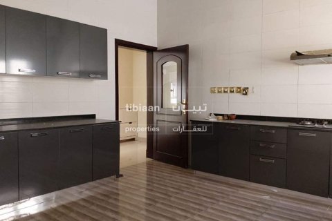 Villa Gemela de 5 dormitorios en Al Ansab, Oman No. 53411 4