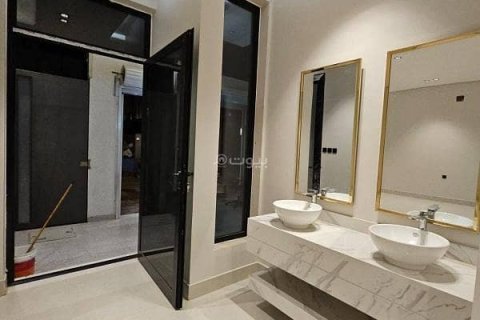 Villa de 5 chambres à Riyadh, Saudi Arabia No. 62495 4