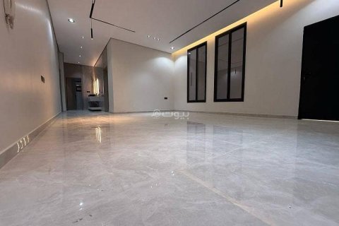 4 bedrooms Apartment in Riyadh, Saudi Arabia No. 62497 7