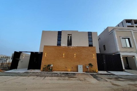 5 bedrooms Villa in Riyadh, Saudi Arabia No. 61678